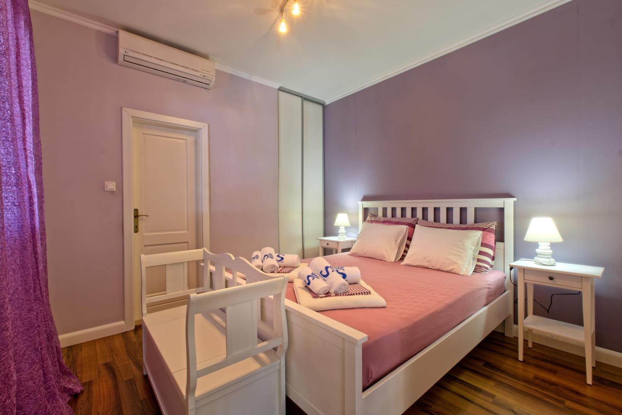 Villa Thousand Roses Lovorno ภายนอก รูปภาพ