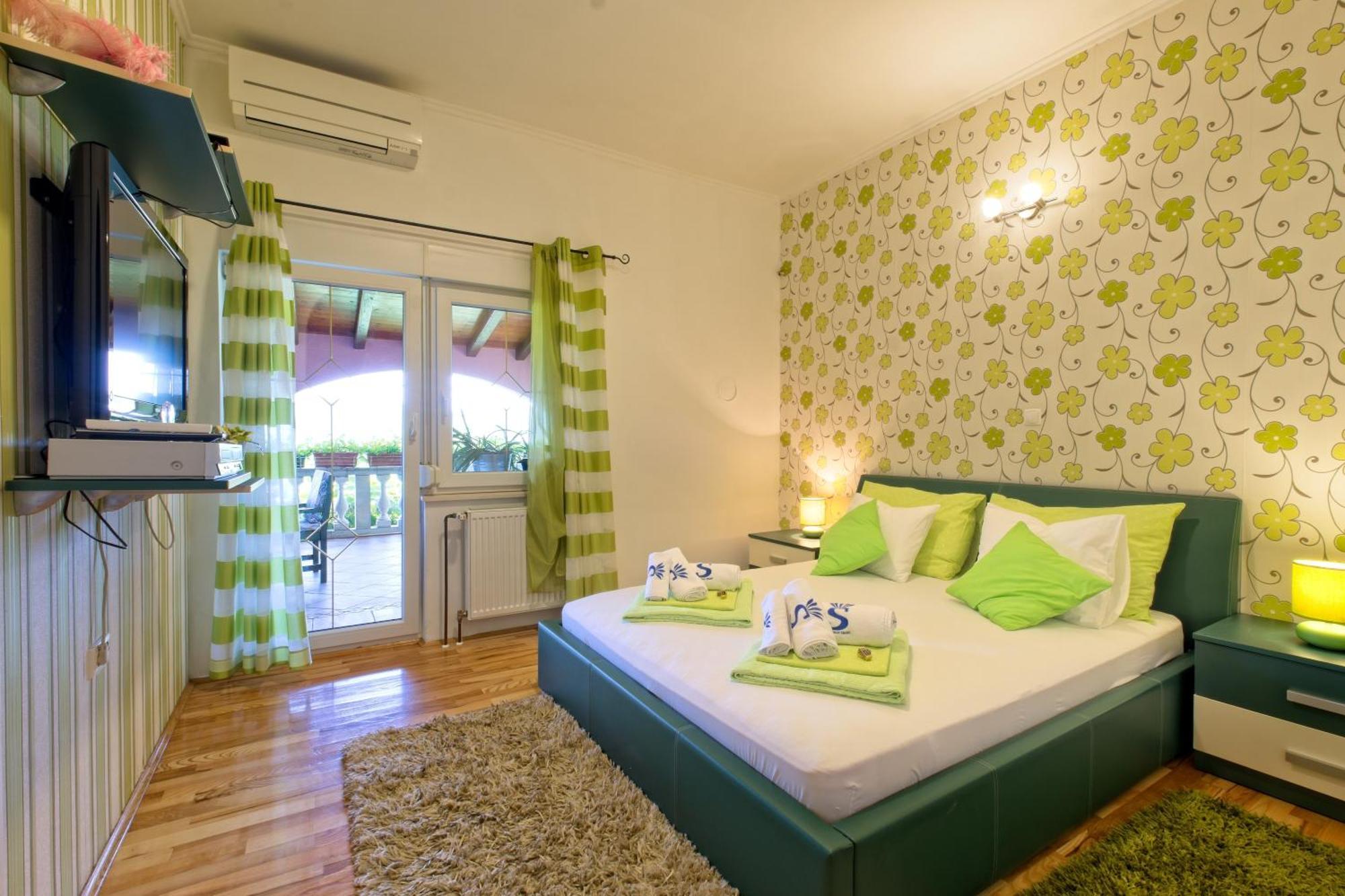 Villa Thousand Roses Lovorno ภายนอก รูปภาพ