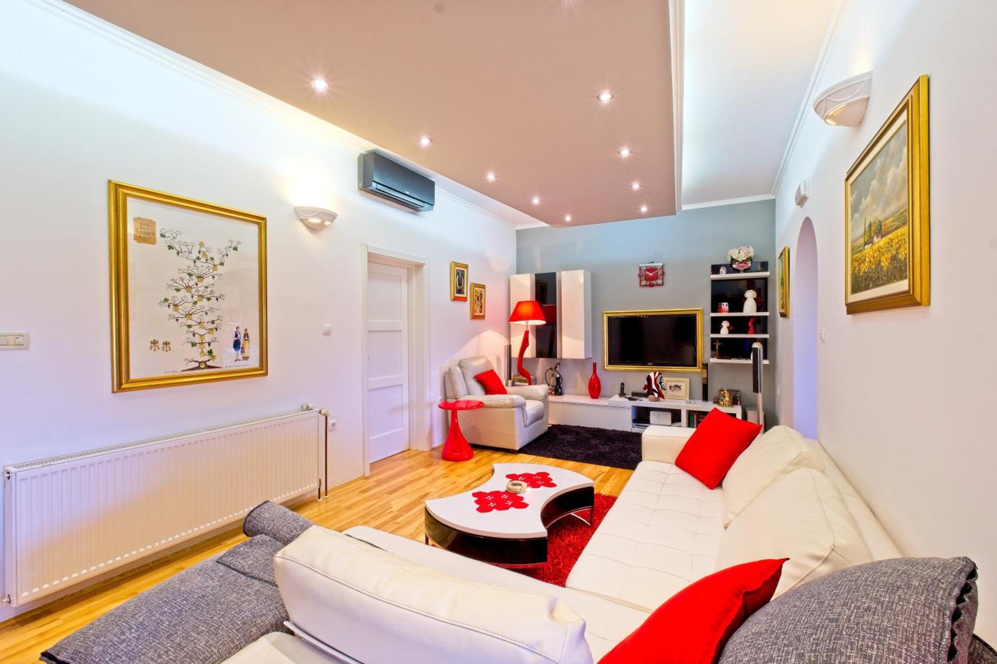 Villa Thousand Roses Lovorno ภายนอก รูปภาพ