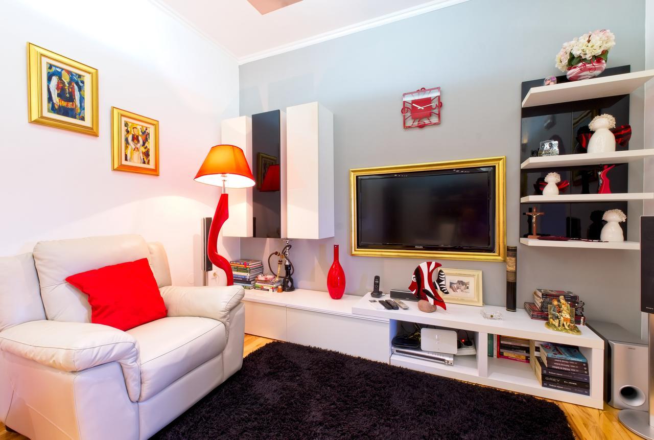 Villa Thousand Roses Lovorno ภายนอก รูปภาพ